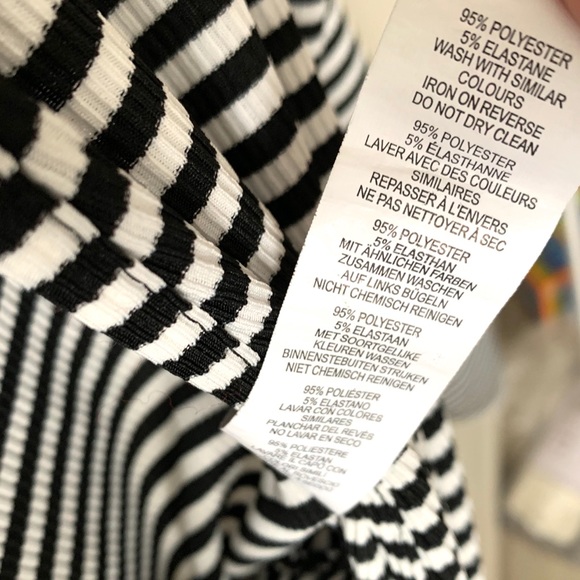 Boohoo- Petite tie side top in stripe - Picture 7 of 7